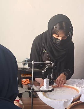 Ausbildung für Mädchen in Kabul – mit Herz, Struktur und Wirkung. Handwerkliches Können, das Leben verändert